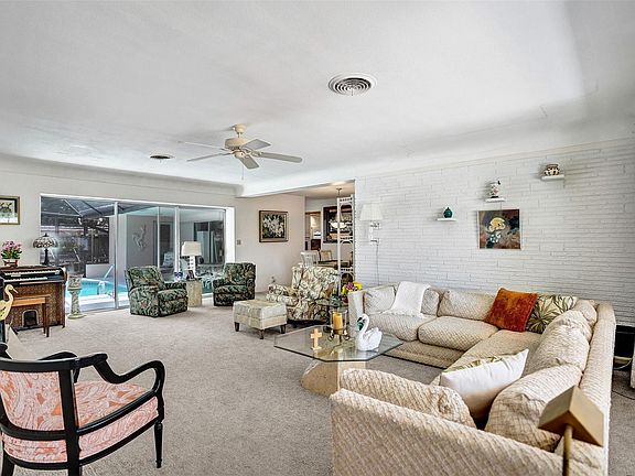 5th image of 2200 NE 33rd Street