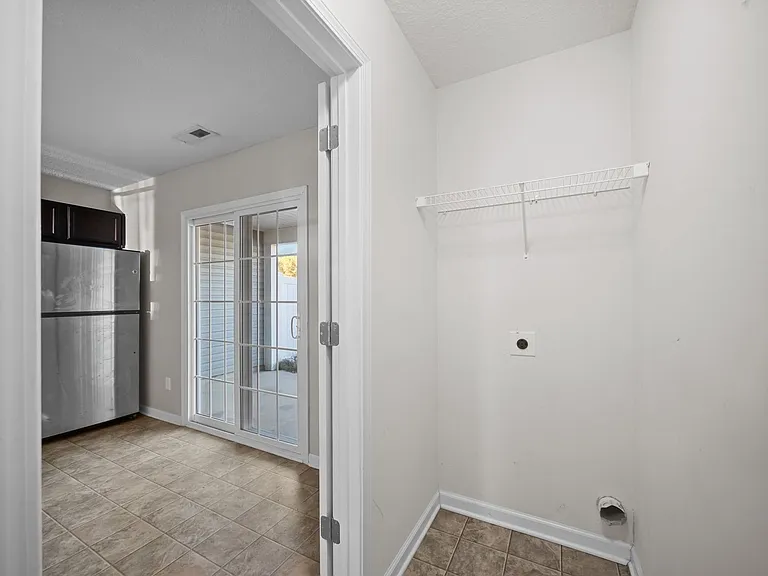 102 W Murrow Ln — Photo 13