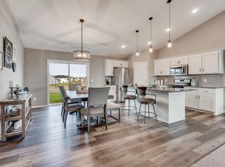 673 47th Ave NE, Saint Cloud, MN 56304