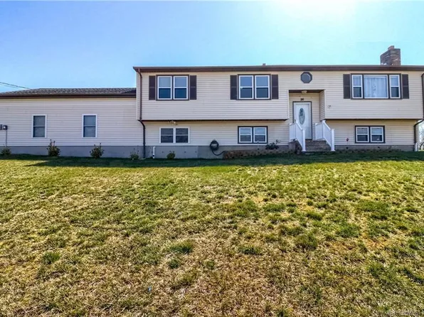 56 Sentinel Hill Road, North Haven, CT 06473