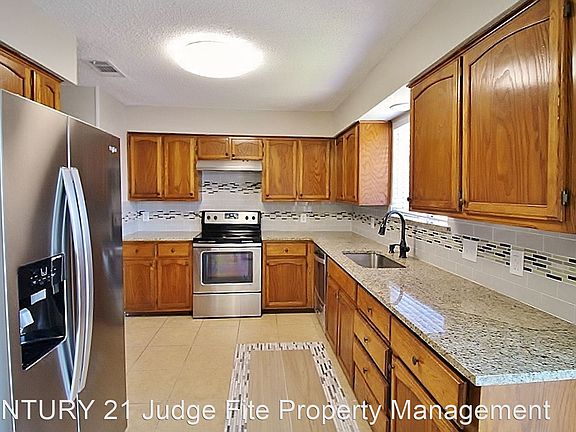 4th image of 2245 Madrid Ct