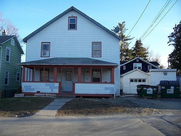 2nd image of 450 Violet Ave