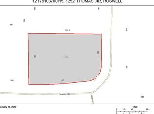 1252 Thomas Cir, Roswell, GA 30075