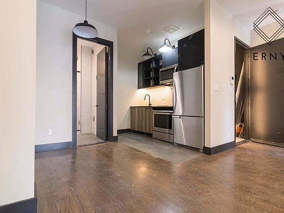 3rd image of 797 Sterling Pl #4