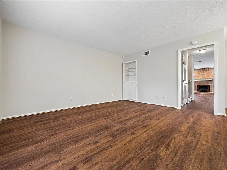 14201 Misty Meadow Ln — Photo 6