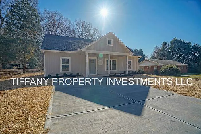 242 Acorn Acres Rd — Photo 2