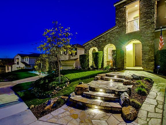 2nd image of 886 Antilla Way