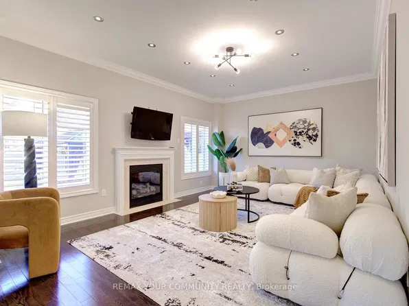 108 Golden Forest Rd, Vaughan, ON L6A 0S6
