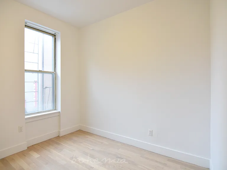 510 E 117th St #3 — Photo 4