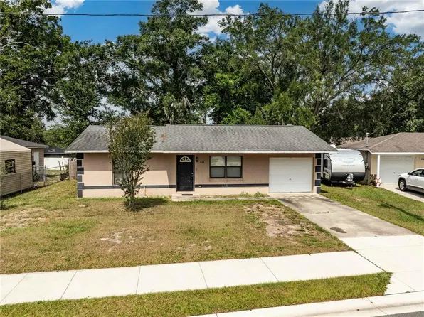 805 Pleasantdale Dr, Wildwood, FL 34785