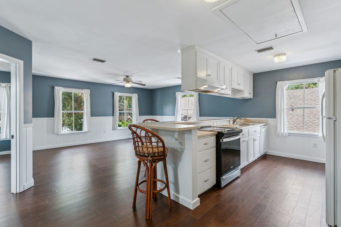 next background image