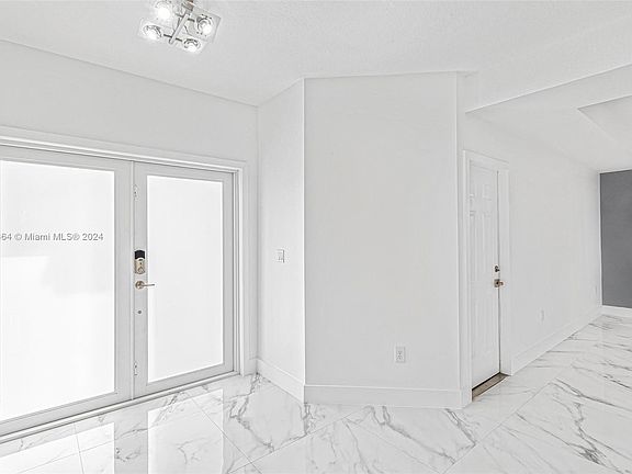5th image of 1390 NE 41st Pl