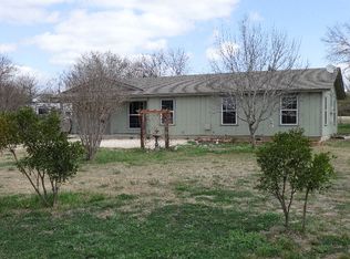 105 Diana Dr, Kerrville, TX 78028