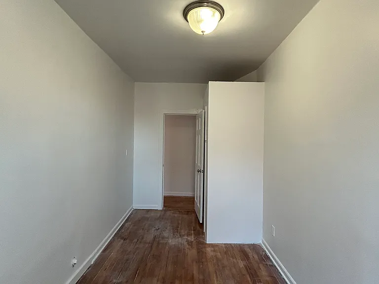 91 E 208th St #5B — Photo 4