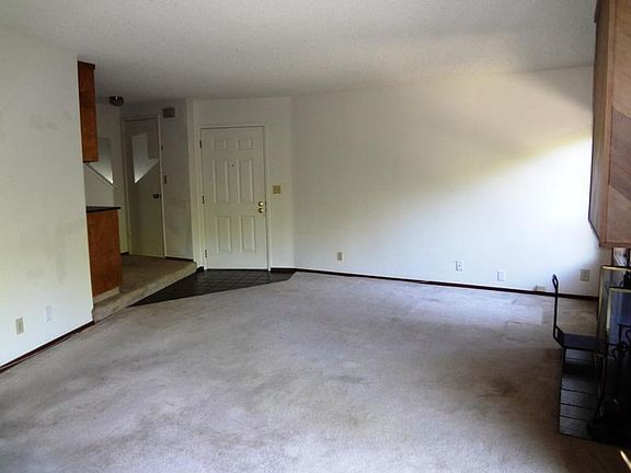 3rd image of 386 Union Ave APT A