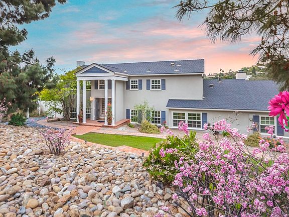 3rd image of 4852 Sunrise Hills Dr