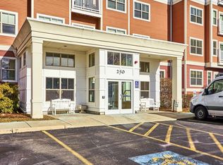 250 Main St UNIT 121, Hudson, MA 01749