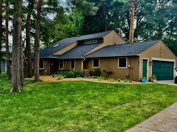 8971 Highland Dr, Freeland, MI 48623