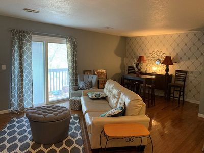 1242 Orchard Ave APT 8, Springfield, IL, 62702