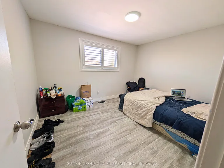 19 Ascot Ave #UPPER — Photo 8