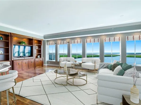 295 Grande WAY #1004, NAPLES, FL 34110