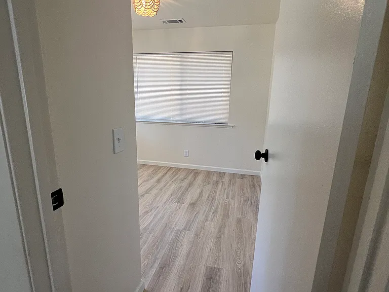 10125 Atascadero Ave #B — Photo 25
