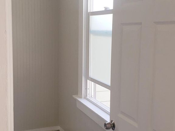 3rd image of 1317 Ceres St