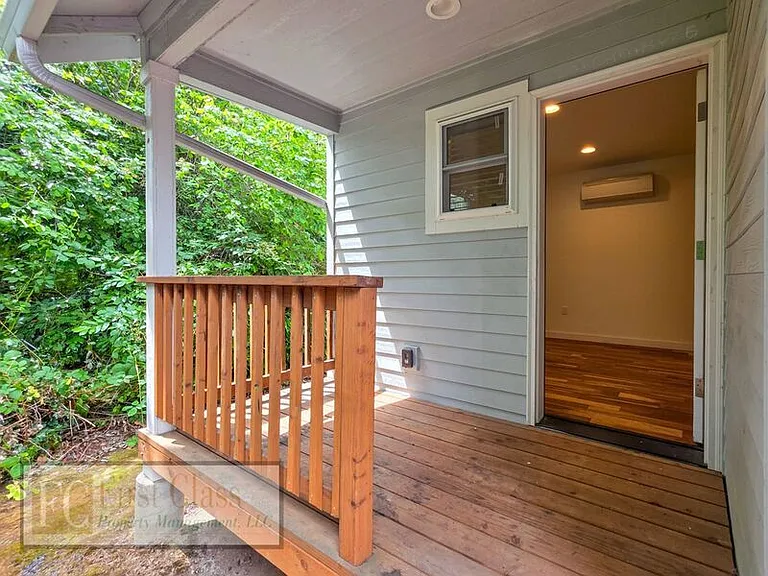 7618 SW Mayo St #B — Photo 14