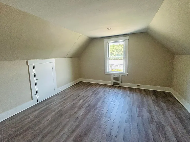 41 Rollins Rd — Photo 2