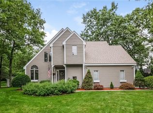 40 Indian Hill Rd, Farmington, CT 06032
