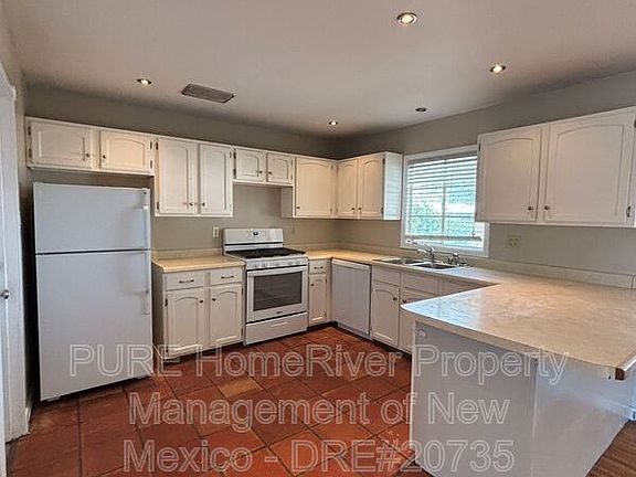 4th image of 1601 Chaco Ave