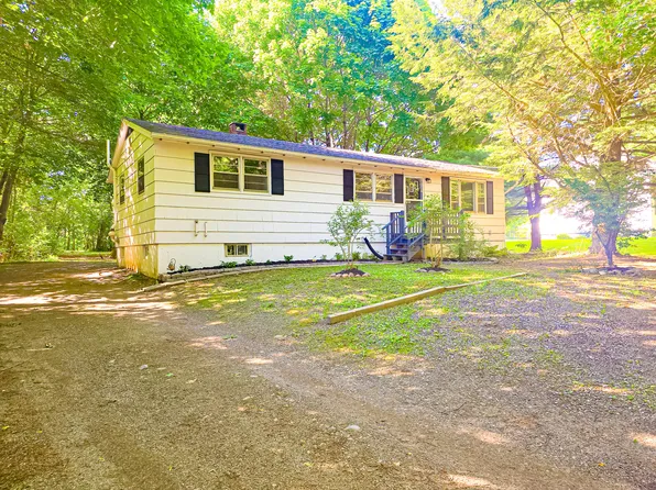 26 Old County Road, Hampden, ME 04444