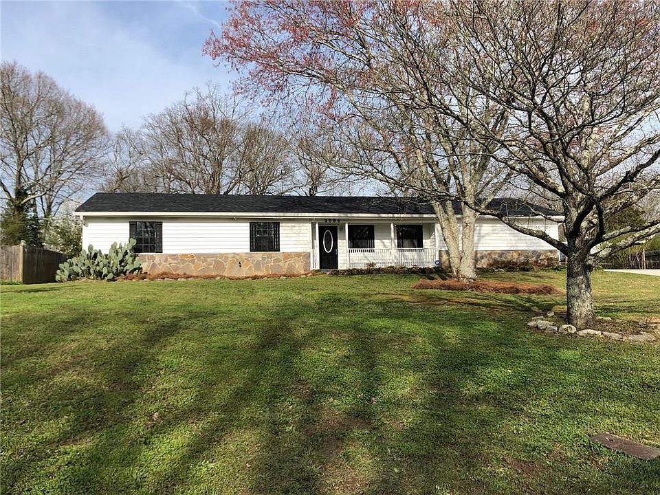 1st image of 3086 Park Ln