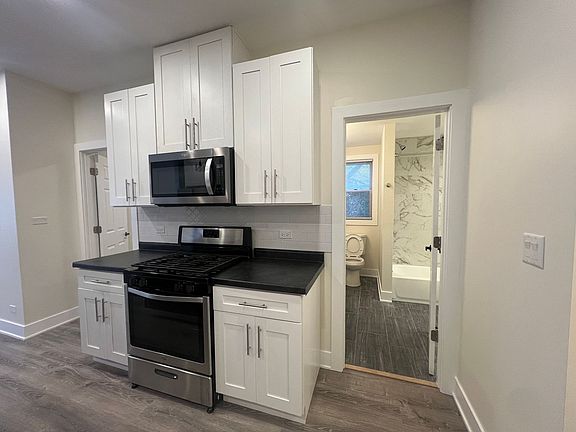 5th image of 3427 Lake St