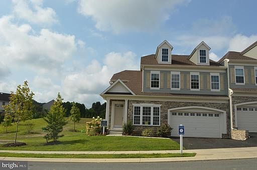 1st image of 135 Westhampton Dr