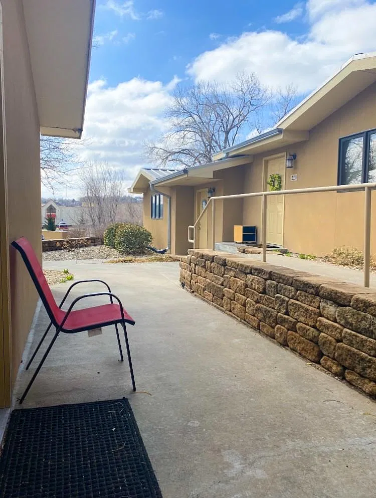 2 bed, 1076 sqft, $1,200 — Photo 2