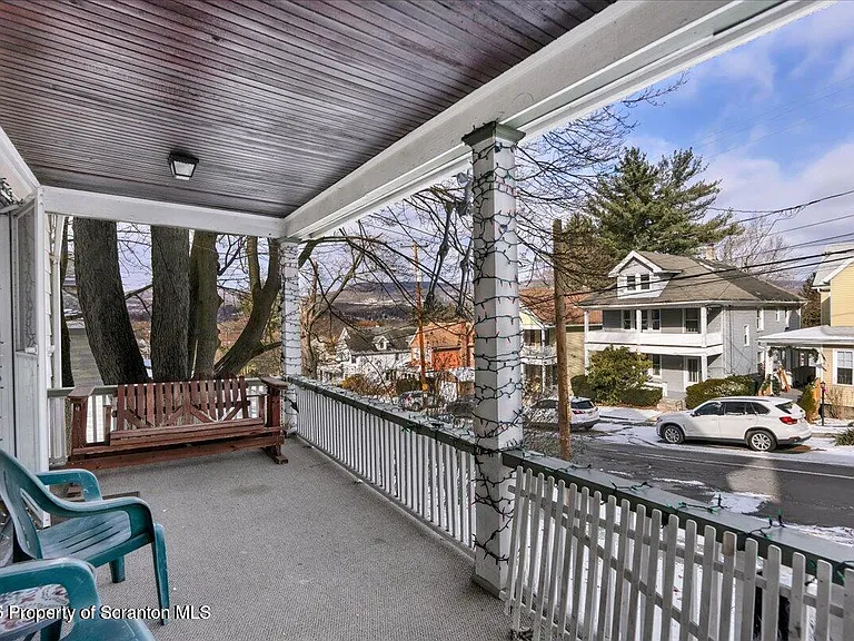 1026 Fairfield St — Photo 24