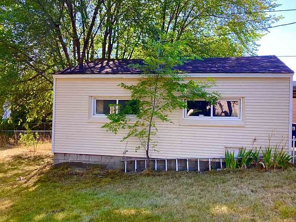 4th image of 2711 W Francis Ave