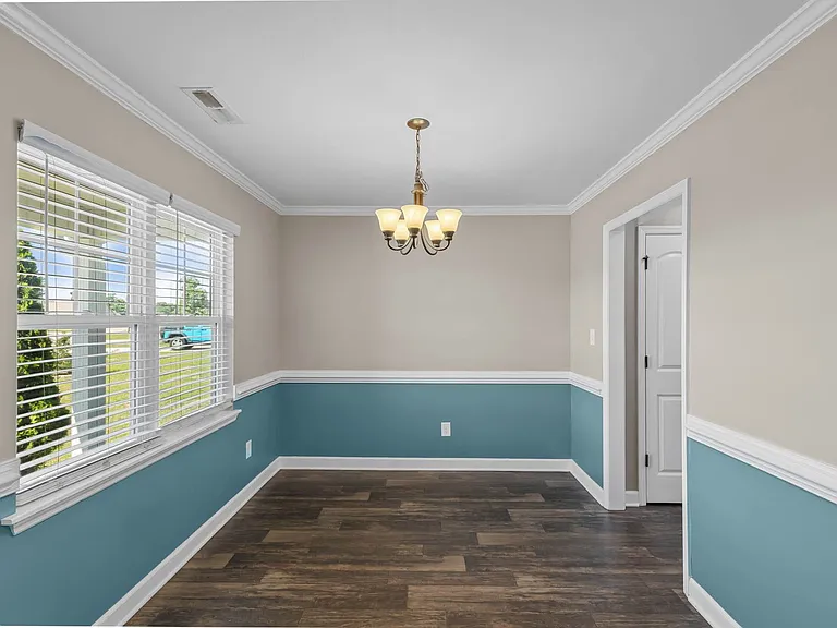 719 Addor Dr — Photo 7