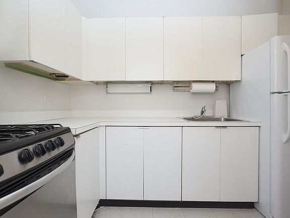 5th image of 1325 1st Ave #A1003