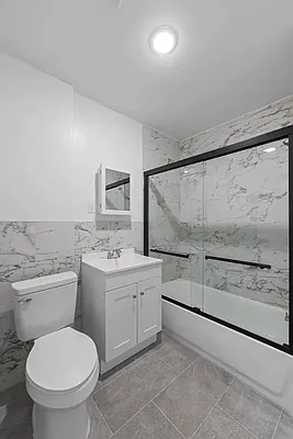Bathroom, photo 1