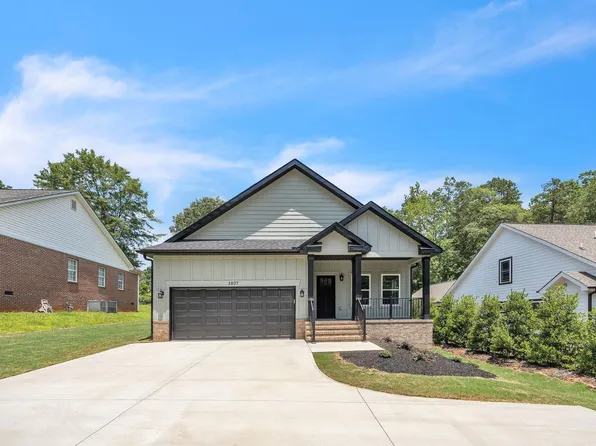 1027 Jacobs Rd, Greenville, SC 29605