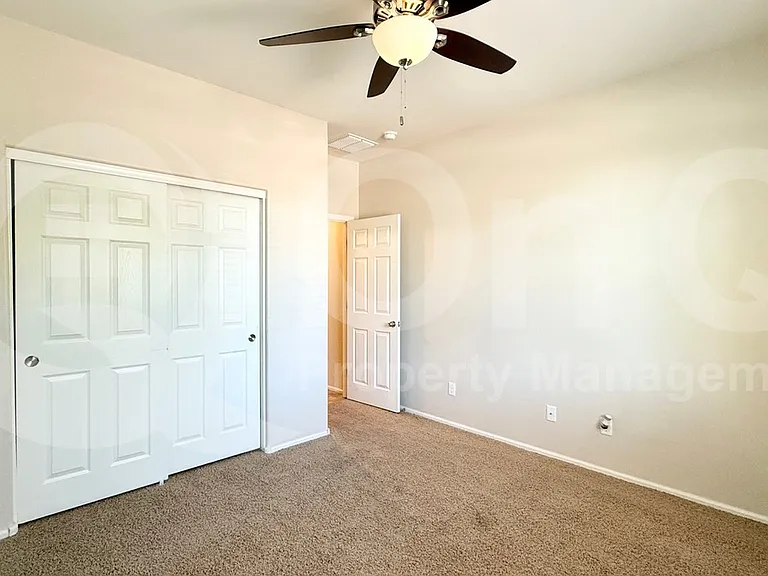 1095 E Rojo Way — Photo 9