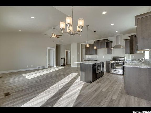 4th image of 6468 W Chan Reese Dr #1019