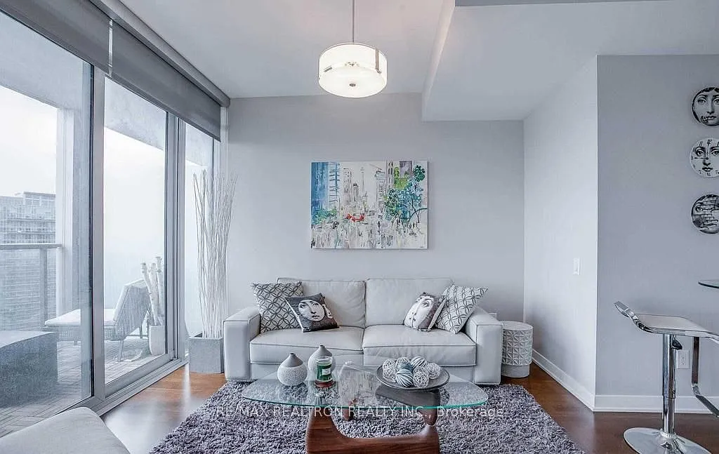 2 bed, $2,700 — Photo 3