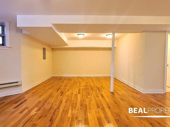3rd image of 1125 W Oakdale Ave #1125GDNS