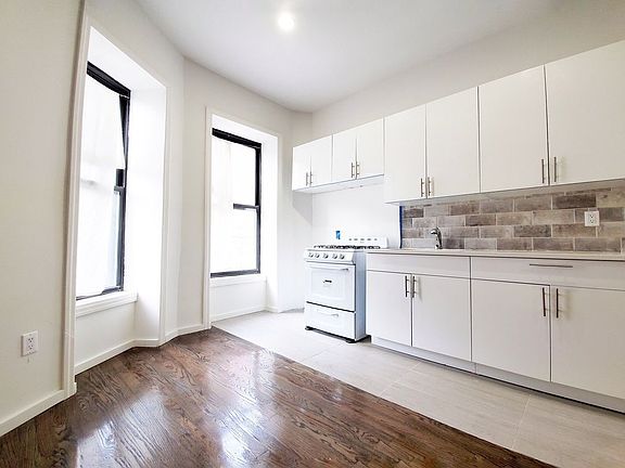4th image of 1164 Pacific St #1R