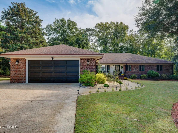 105 Divot Court, Hampstead, NC 28443