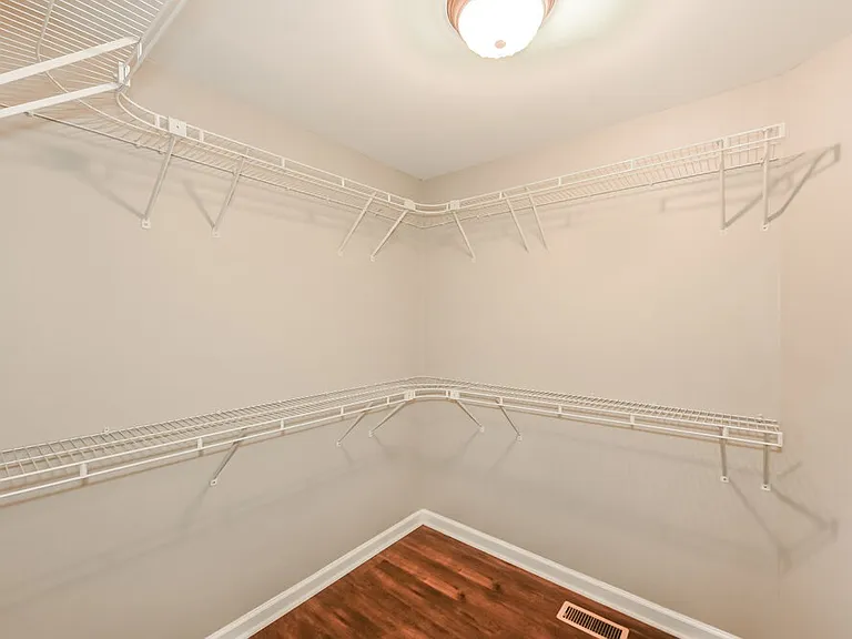 3418 Leslie Ln — Photo 13
