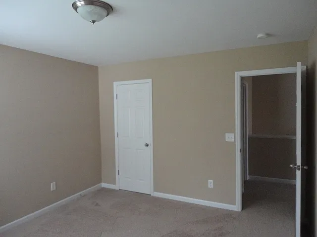 210 Goldfinch Ct — Photo 14